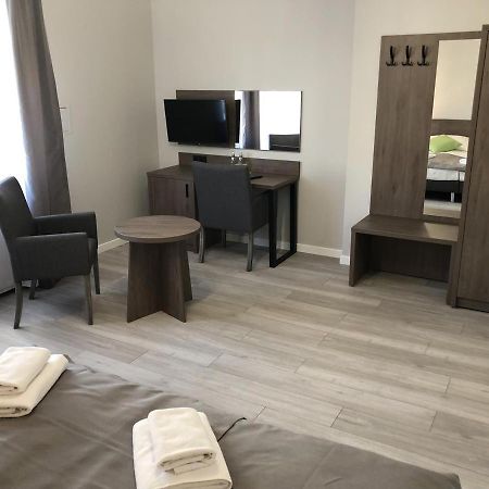 Villa Rosa Познан Екстериор снимка