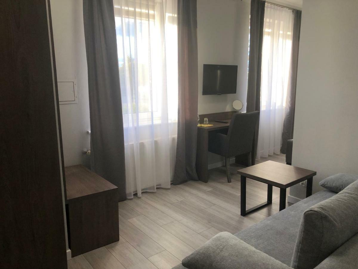 Villa Rosa Познан Екстериор снимка