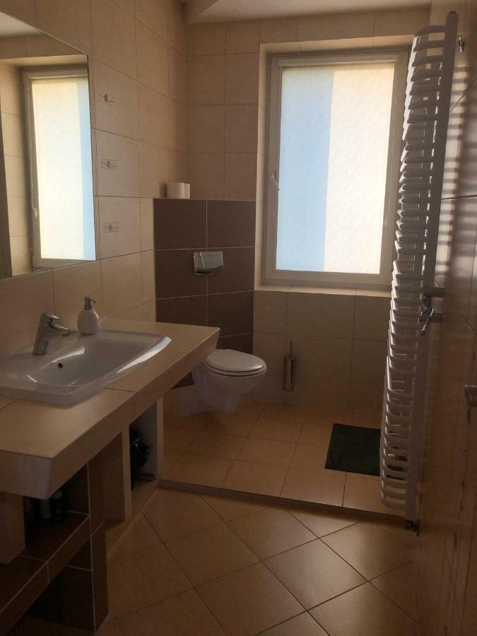Villa Rosa Познан Екстериор снимка